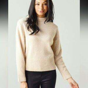 Vince Women's Cashmere Dropped-Shoulder Mock Neck Sweater, size M in Champagne